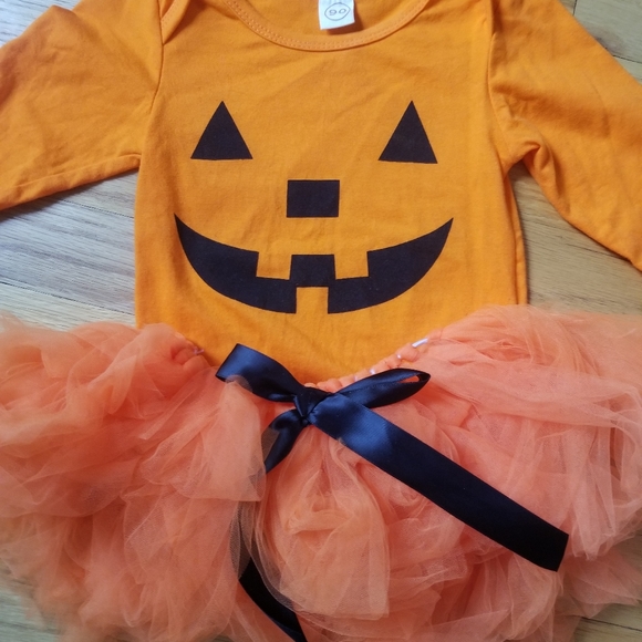 🎃 2 pc. Halloween Outfit 🎃 - Picture 10 of 12